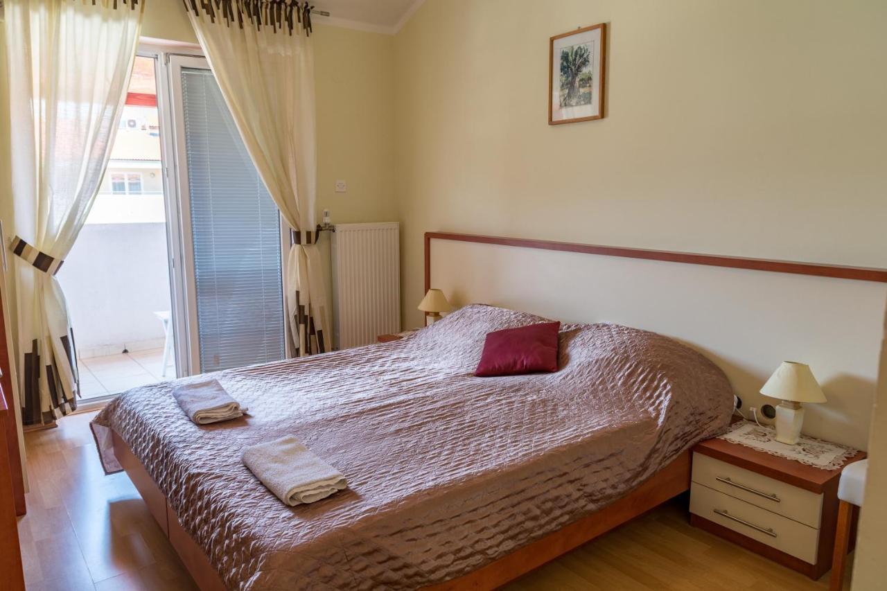 Bed And Breakfast Taverna Miskovic Паг Екстериор снимка